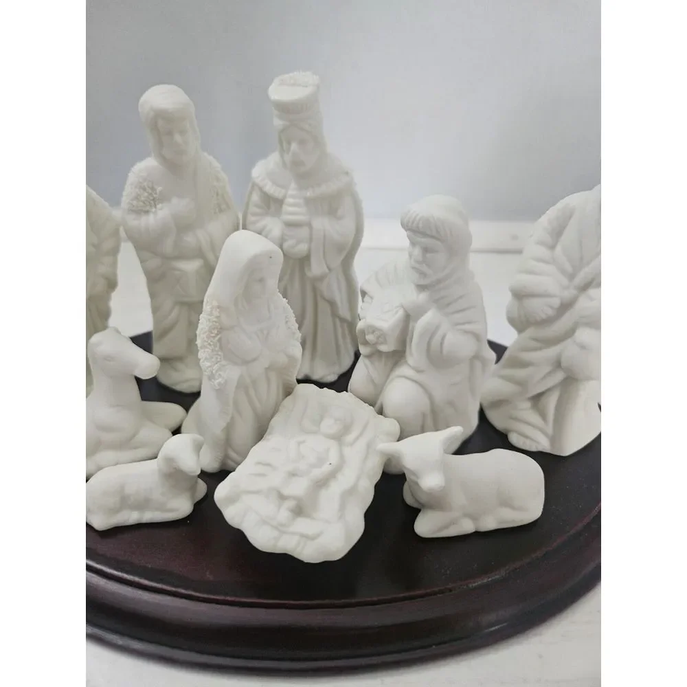 World Bazaars Nativity Set - Jade Collection‎ 11pc Including Wood Base